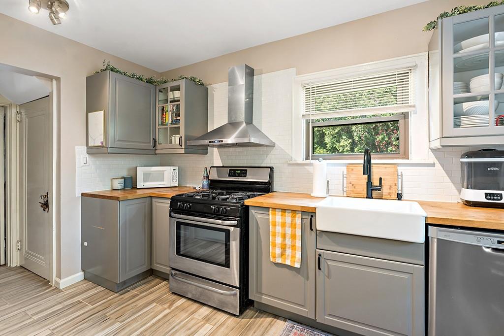 1265 Brinton Road Pittsburgh, PA 15221 - Photo 5 of 36 Gallery Image 5