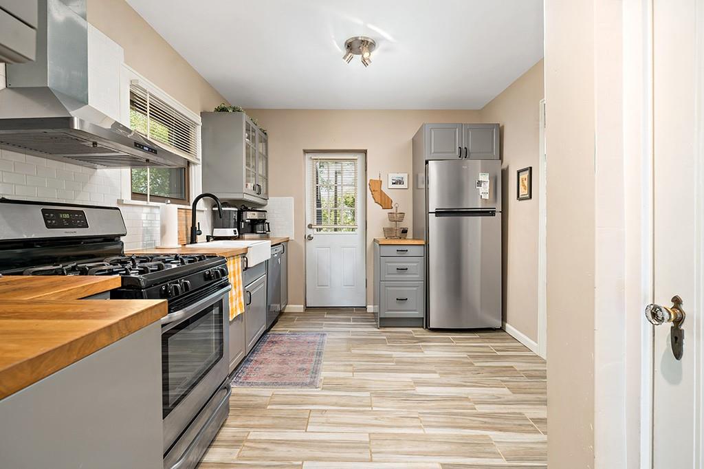 1265 Brinton Road Pittsburgh, PA 15221 - Photo 6 of 36 Gallery Image 6