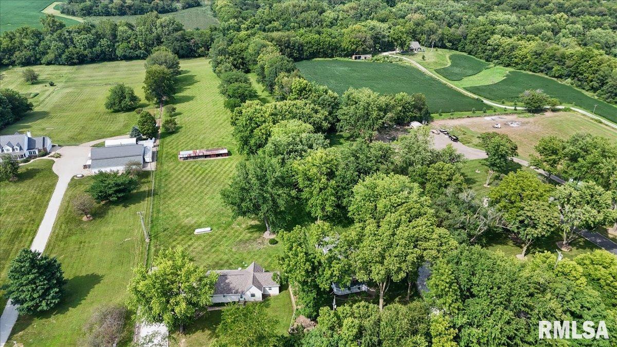 6985 Barclay Road Sherman, IL 62684 - Photo 6 of 50 Gallery Image 6