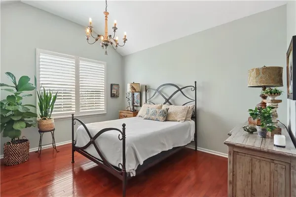 $399,500 | 15816 Robinson Street, Overland Park, KS 66223