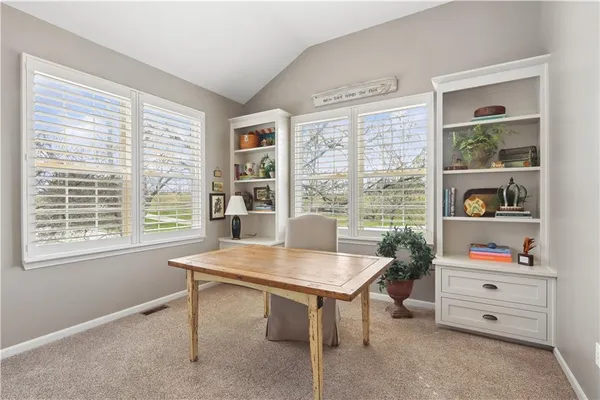 $399,500 | 15816 Robinson Street, Overland Park, KS 66223