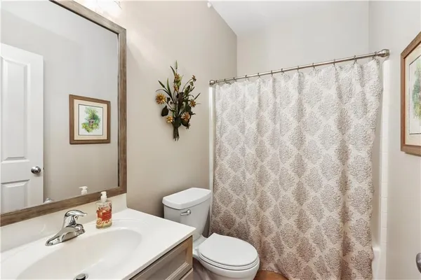 $399,500 | 15816 Robinson Street, Overland Park, KS 66223