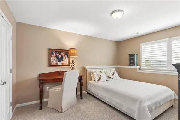 $399,500 | 15816 Robinson Street, Overland Park, KS 66223