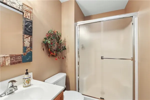 $399,500 | 15816 Robinson Street, Overland Park, KS 66223