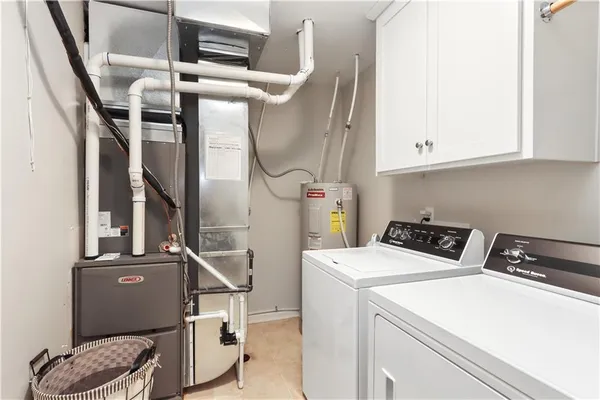 $399,500 | 15816 Robinson Street, Overland Park, KS 66223