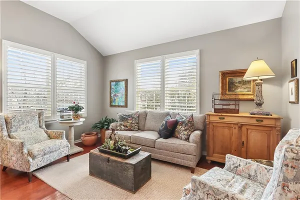 $399,500 | 15816 Robinson Street, Overland Park, KS 66223