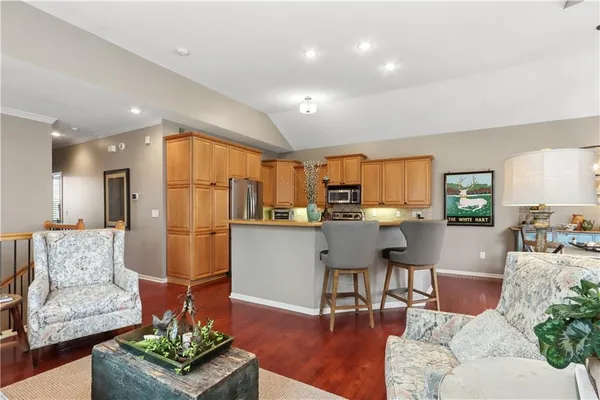 $399,500 | 15816 Robinson Street, Overland Park, KS 66223