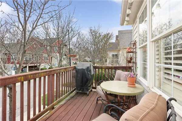 $399,500 | 15816 Robinson Street, Overland Park, KS 66223