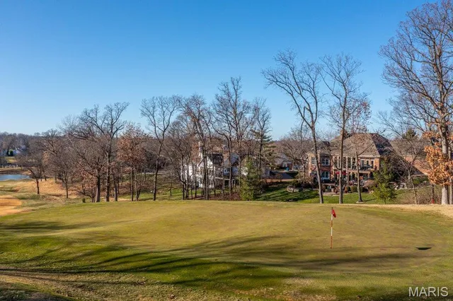 $979,000 | 7 Whitmoor Court, Weldon Spring, MO 63304