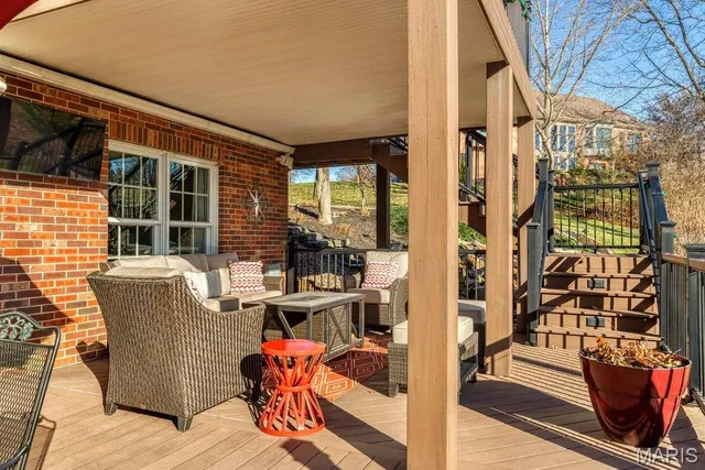 $979,000 | 7 Whitmoor Court, Weldon Spring, MO 63304