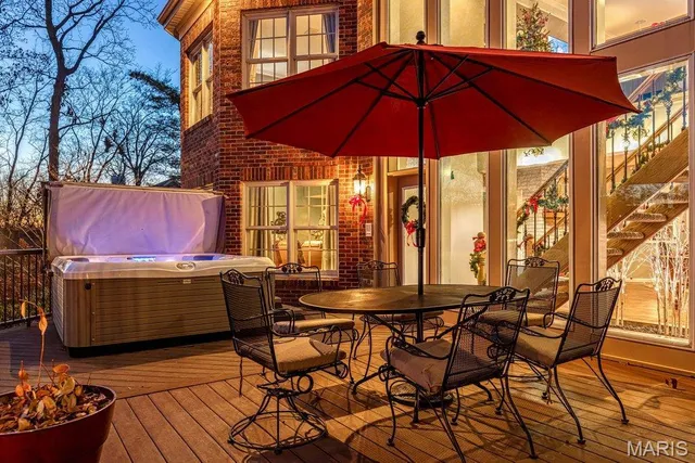 $979,000 | 7 Whitmoor Court, Weldon Spring, MO 63304