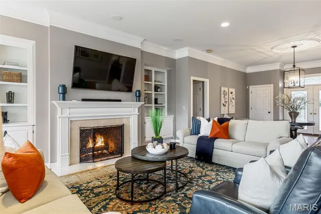 $979,000 | 7 Whitmoor Court, Weldon Spring, MO 63304