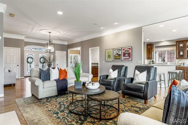 $979,000 | 7 Whitmoor Court, Weldon Spring, MO 63304