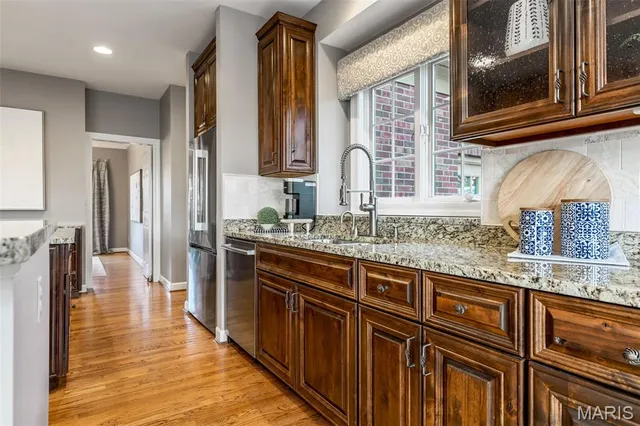 $979,000 | 7 Whitmoor Court, Weldon Spring, MO 63304