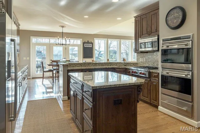 $979,000 | 7 Whitmoor Court, Weldon Spring, MO 63304