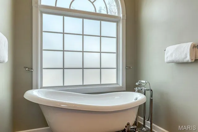 $979,000 | 7 Whitmoor Court, Weldon Spring, MO 63304