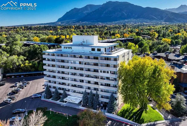 $425,000 | 900 Saturn Drive, Unit 805, Colorado Springs, CO 80905