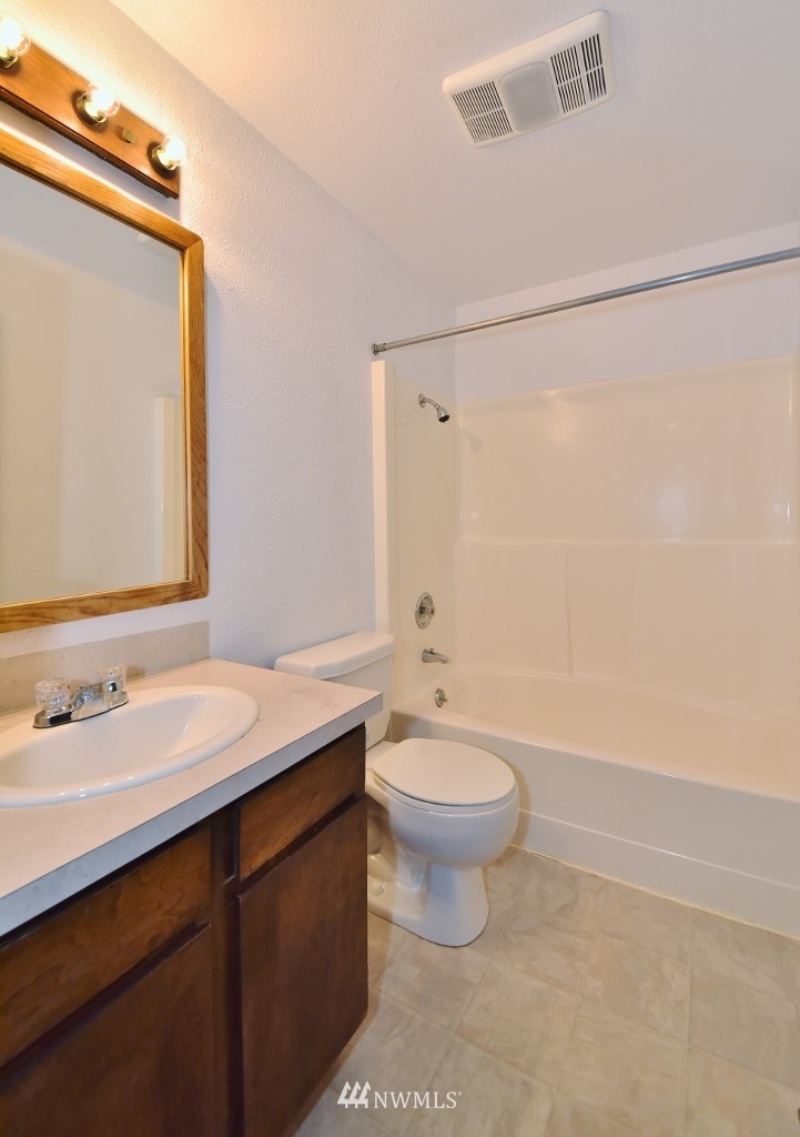 1045 Chestnut Street Bremerton, WA 98310 - Photo 12 of 25 Gallery Image 12