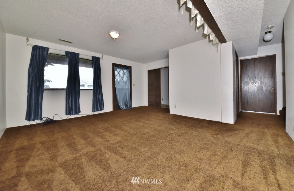 1045 Chestnut Street Bremerton, WA 98310 - Photo 22 of 25 Gallery Image 22