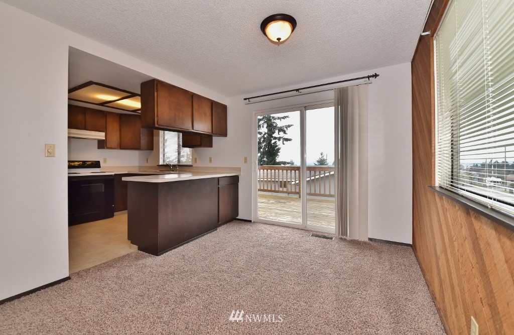 1045 Chestnut Street Bremerton, WA 98310 - Photo 10 of 25 Gallery Image 10