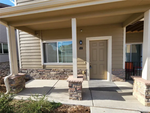 $1,800 | 1620 Monterey Road, Unit 101, Colorado Springs, CO 80910