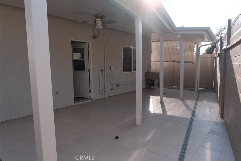 500 North Resh Place, Unit B Anaheim, CA 92805 - Photo 10 of 14 a view of a bathroom