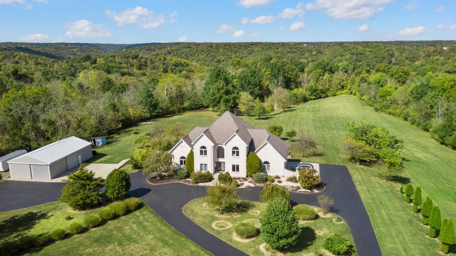 Fabulous 50 acre Country Estate!