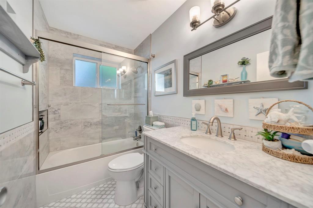 2611 Northeast 53rd Street Lighthouse Point, FL 33064 - Photo 30 of 63