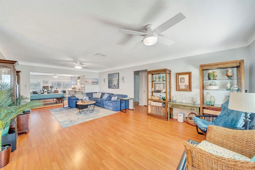 2611 Northeast 53rd Street Lighthouse Point, FL 33064 - Photo 6 of 63