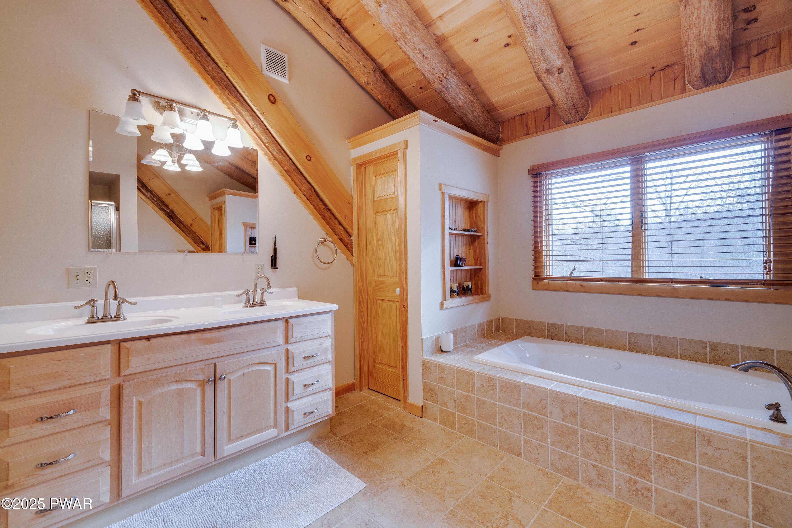 114 Timber Ridge Circle Greentown, PA 18426 - Photo 32 of 60 Master Bath