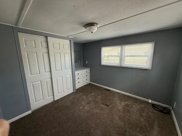 $9,999 | 1712 South Dixie Highway, Unit 272, Crete, IL 60417