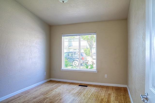 355 Live Oak Loop Central Point, OR 97502 - Photo 10 of 20 Additional Photo