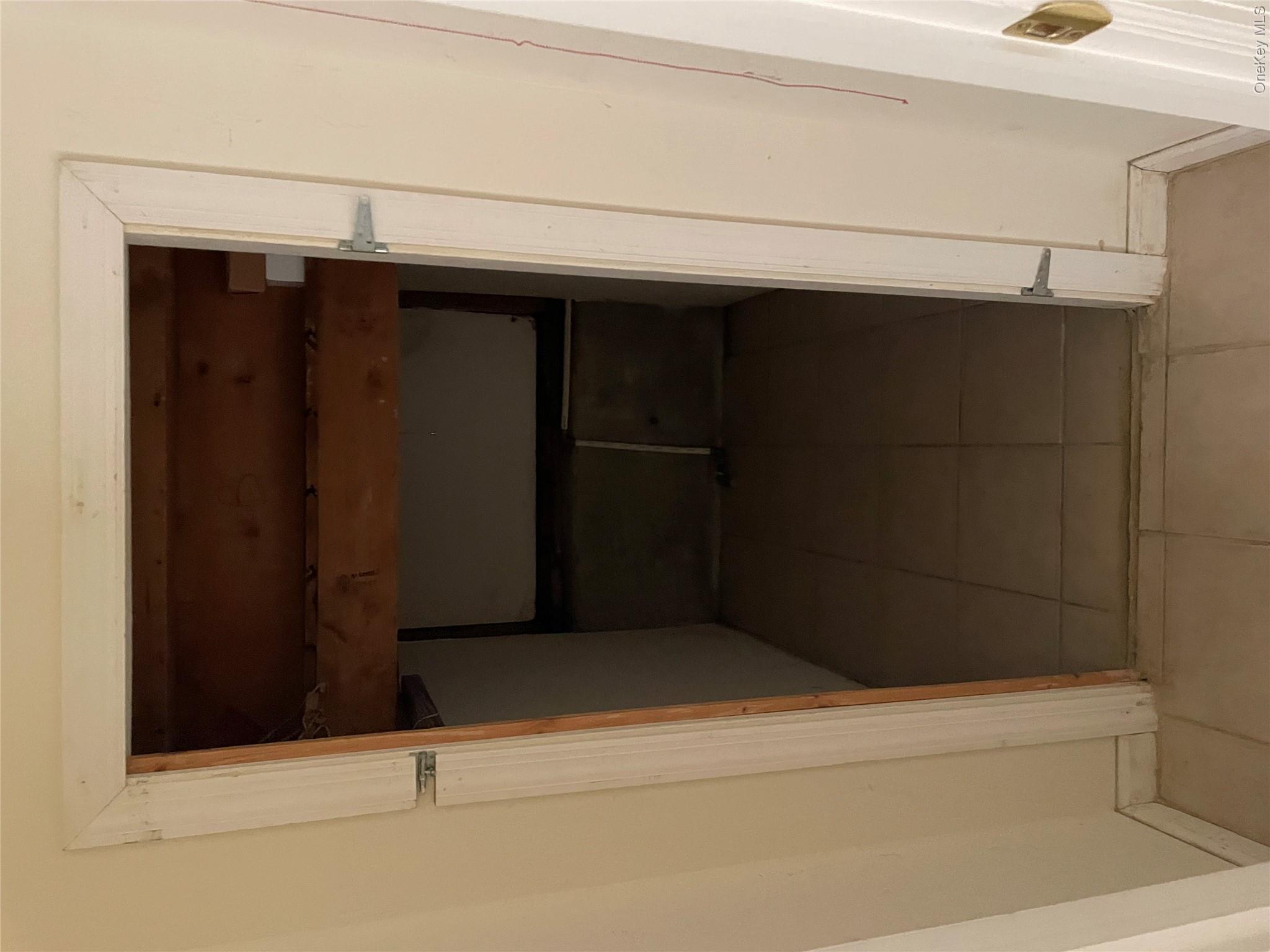554 Long Beach Road Island Park, NY 11558 - Photo 4 of 10 Living Room Closet Storage