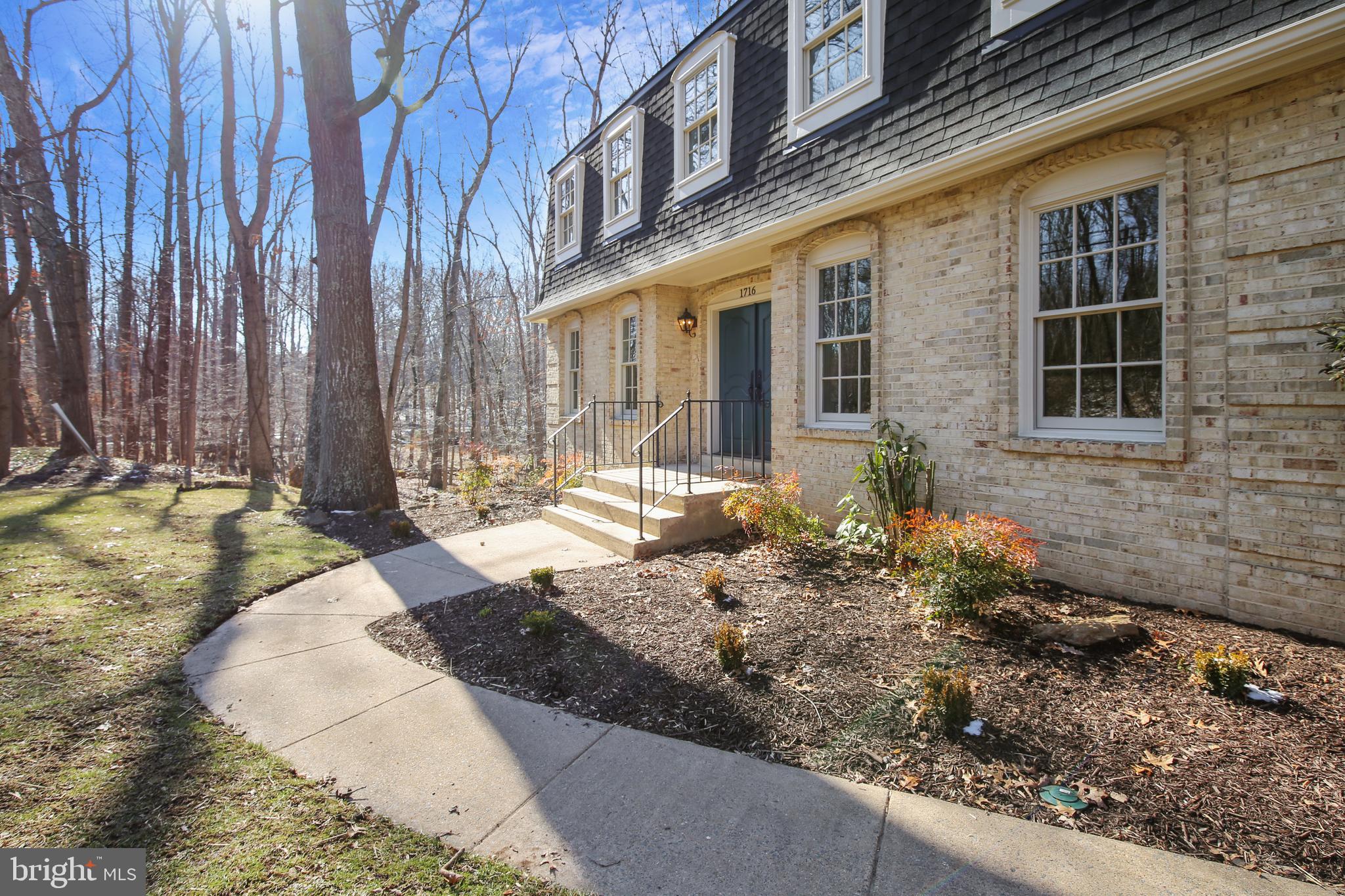 1716 Besley Road Vienna, VA 22182 - Photo 5 of 90 Gallery Image 5