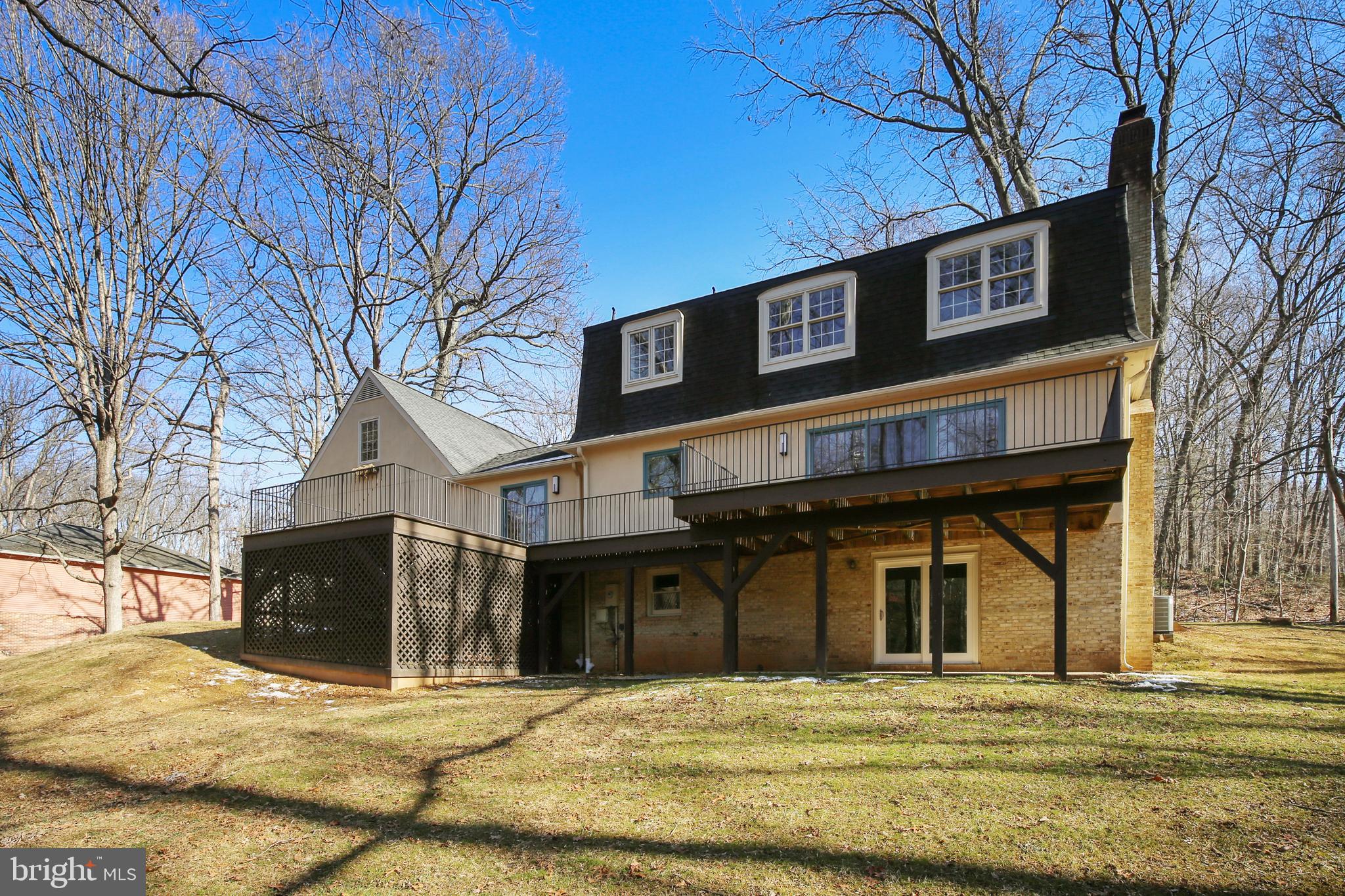 1716 Besley Road Vienna, VA 22182 - Photo 8 of 90 Gallery Image 8