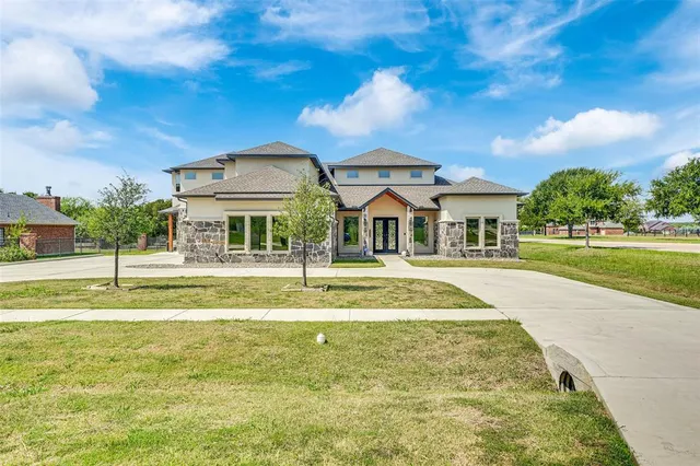 $950,000 | 2203 Becky Lane, Cedar Hill, TX 75104