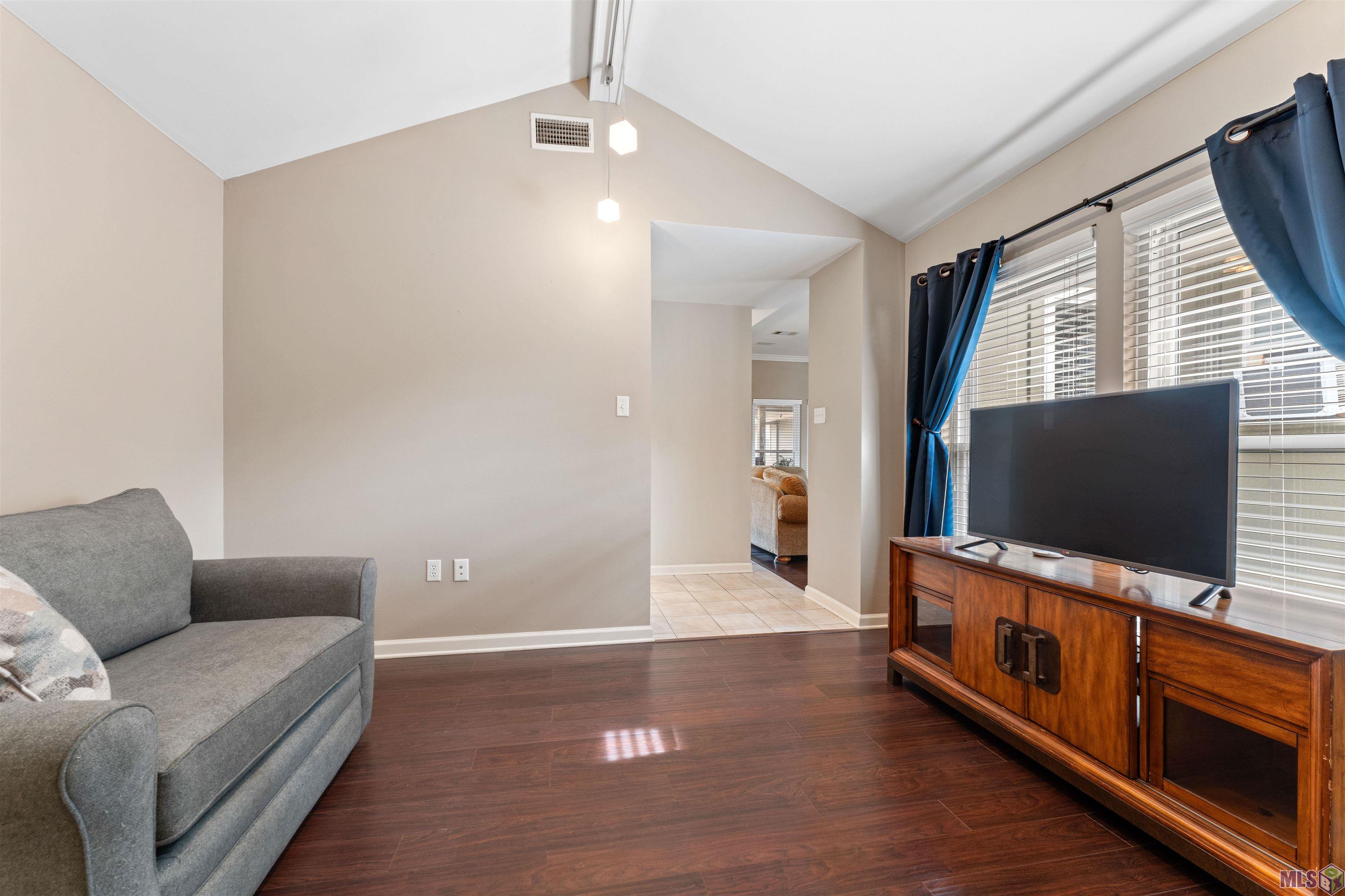 4013 Meadow Ridge Drive Baton Rouge, LA 70817 - Photo 15 of 25 Gallery Image 15