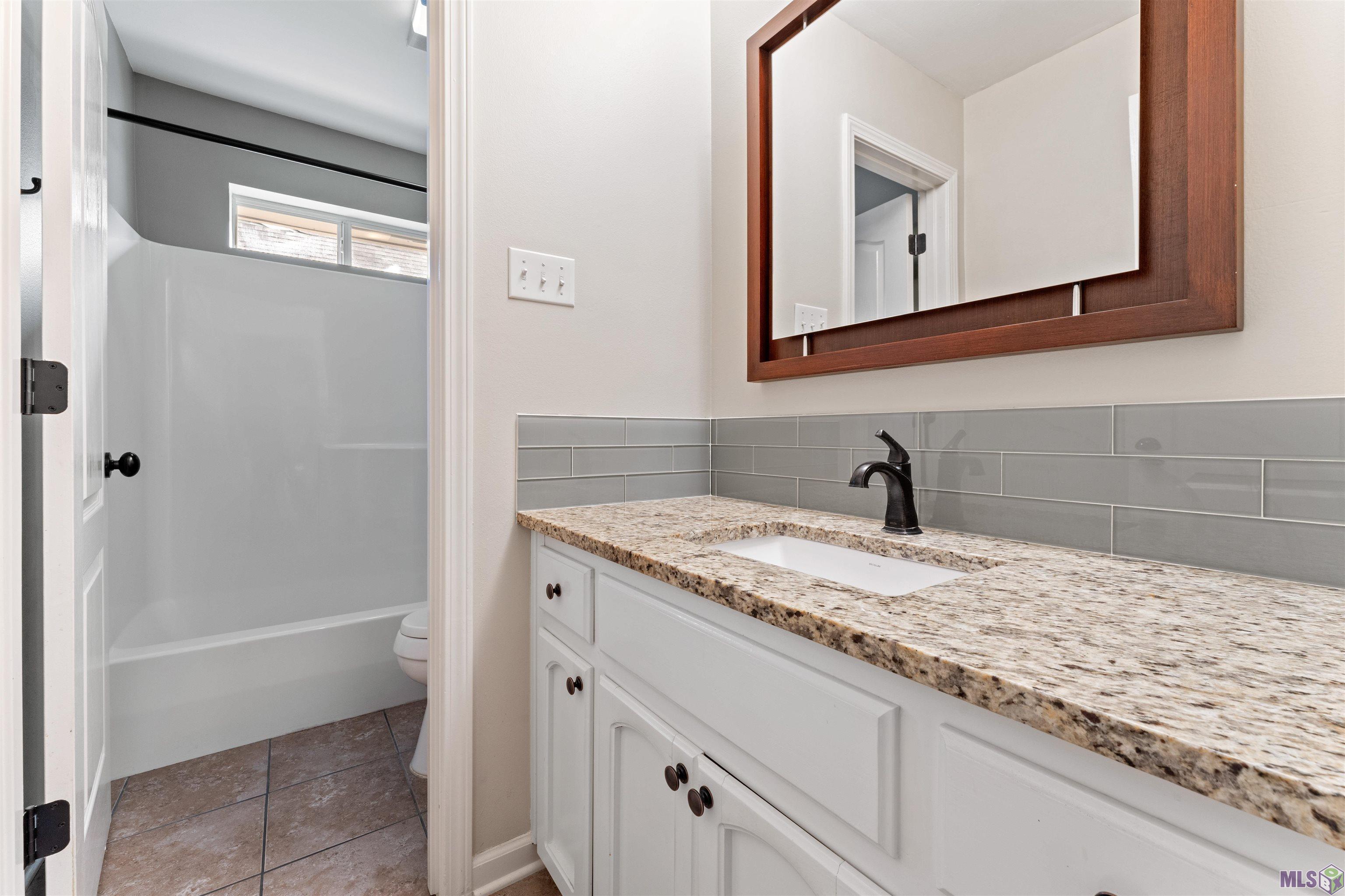 4013 Meadow Ridge Drive Baton Rouge, LA 70817 - Photo 18 of 25 Gallery Image 18