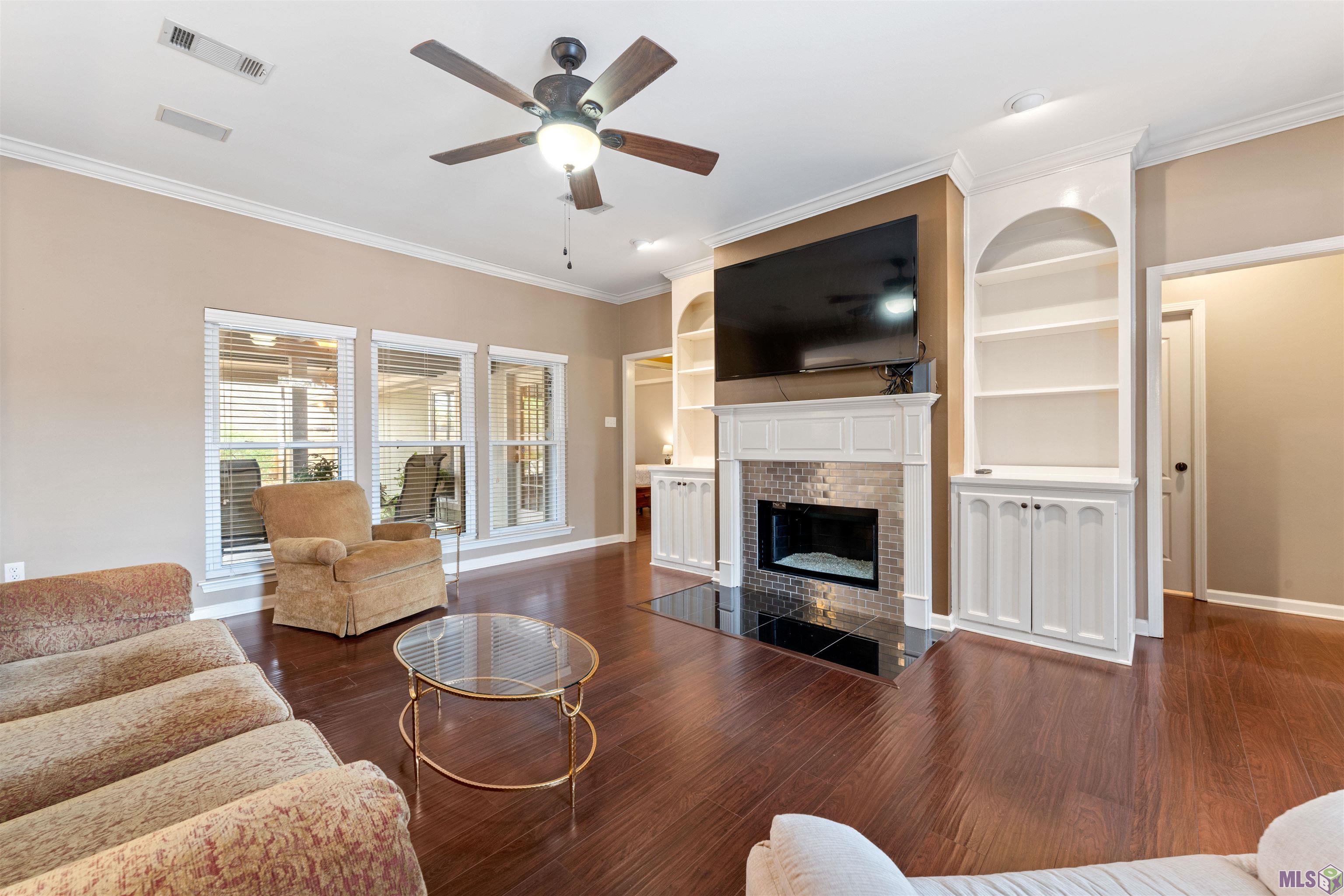 4013 Meadow Ridge Drive Baton Rouge, LA 70817 - Photo 4 of 25 Gallery Image 4