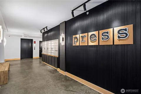 $320,000 | 1620 Belmont Avenue, Unit 623, Seattle, WA 98122