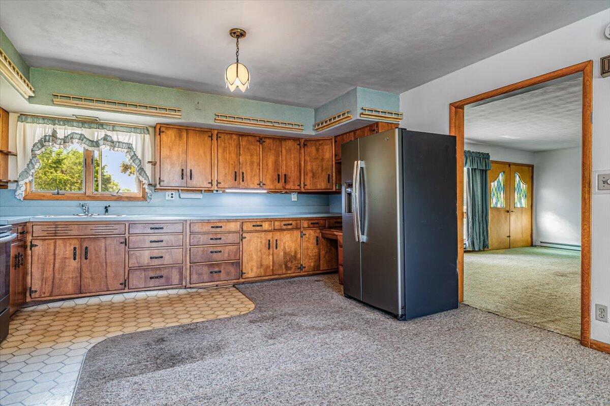 17567 Lakeside Road Three Oaks, MI 49128 - Photo 14 of 50 Kitchen