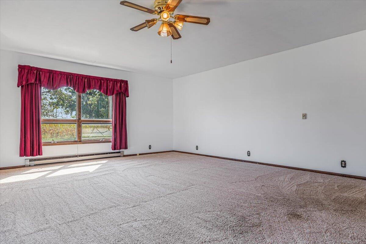 17567 Lakeside Road Three Oaks, MI 49128 - Photo 19 of 50 Family Room