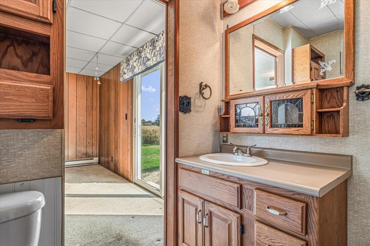 17567 Lakeside Road Three Oaks, MI 49128 - Photo 24 of 50 Primary Bathroom
