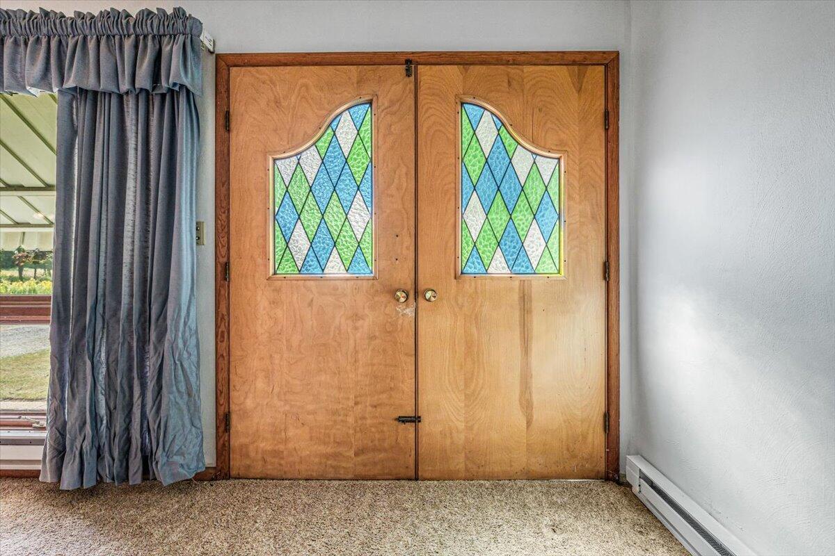 17567 Lakeside Road Three Oaks, MI 49128 - Photo 5 of 50 Entry