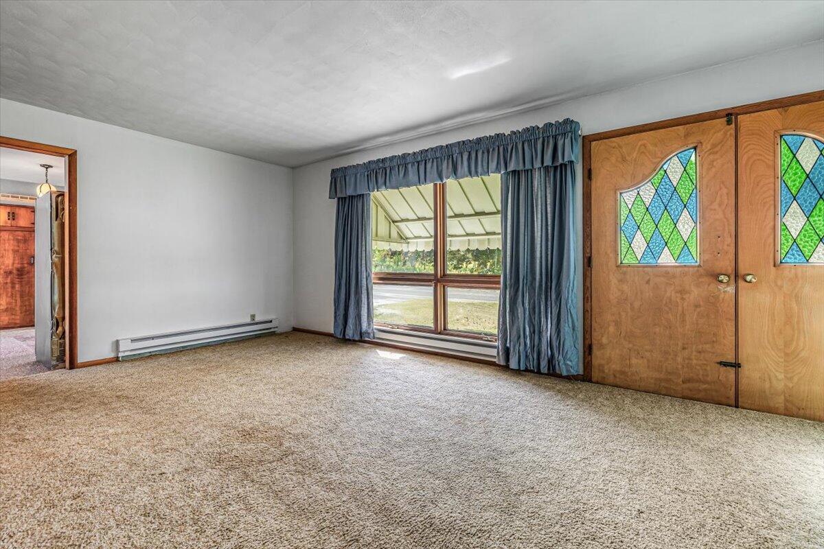 17567 Lakeside Road Three Oaks, MI 49128 - Photo 7 of 50 Living Room