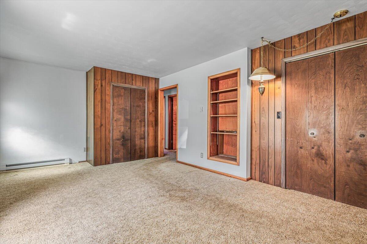 17567 Lakeside Road Three Oaks, MI 49128 - Photo 8 of 50 Living Room