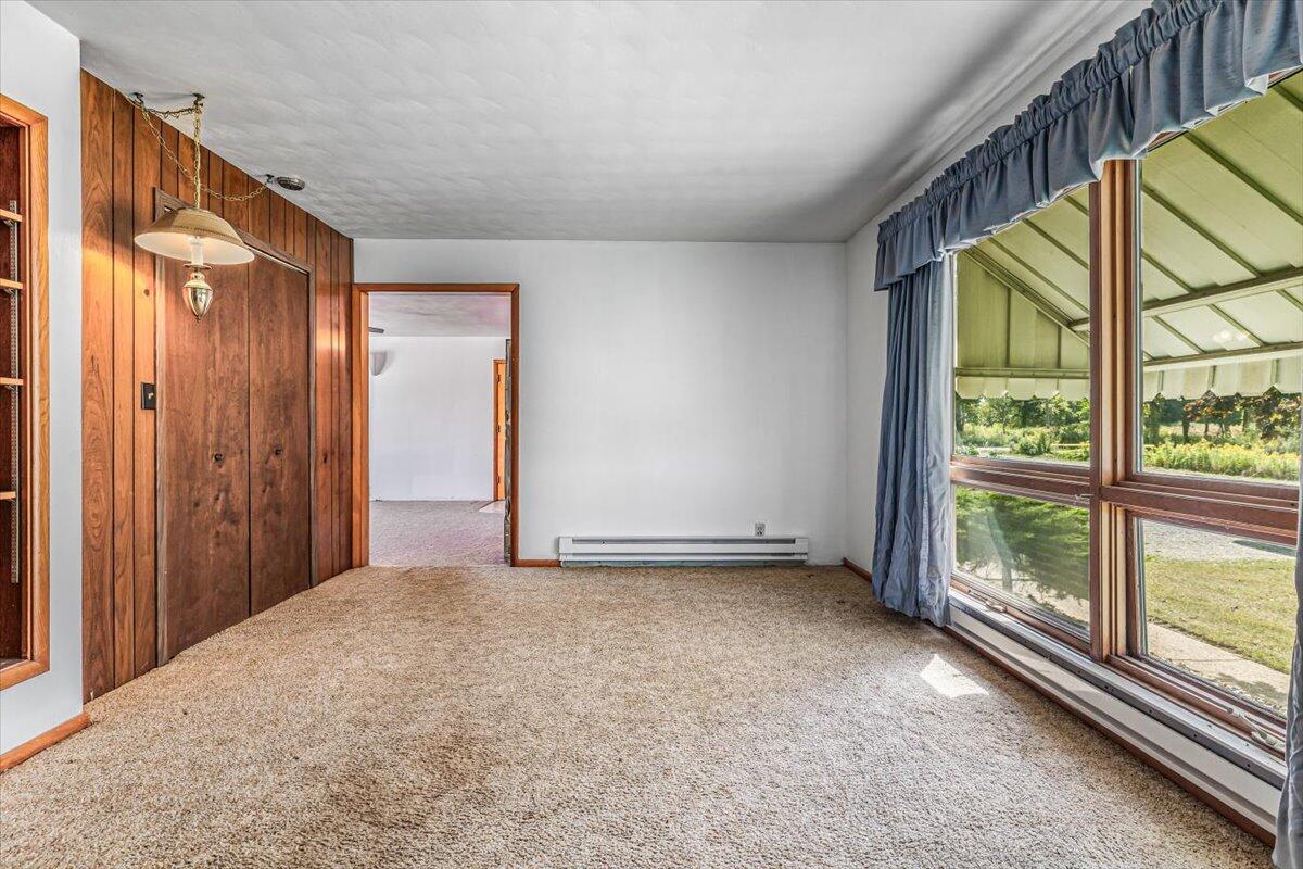17567 Lakeside Road Three Oaks, MI 49128 - Photo 9 of 50 Living Room