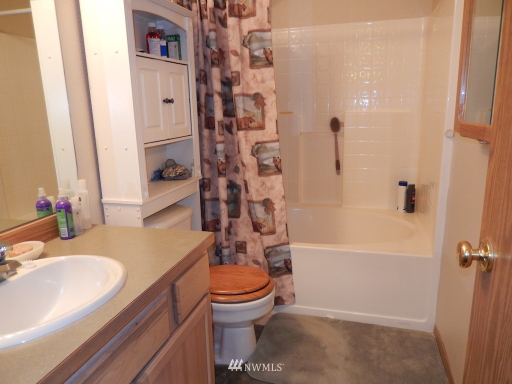 8012 188th Avenue Southwest Rochester, WA 98579 - Photo 15 of 24
