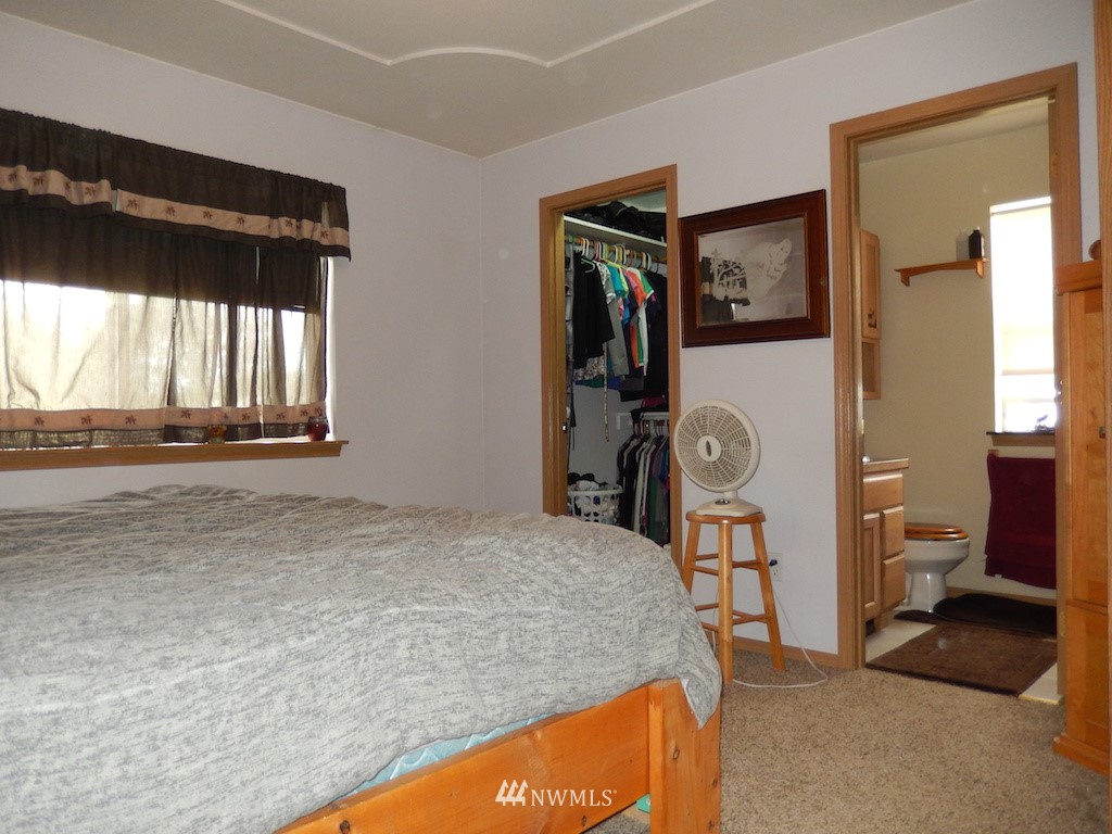 8012 188th Avenue Southwest Rochester, WA 98579 - Photo 17 of 24