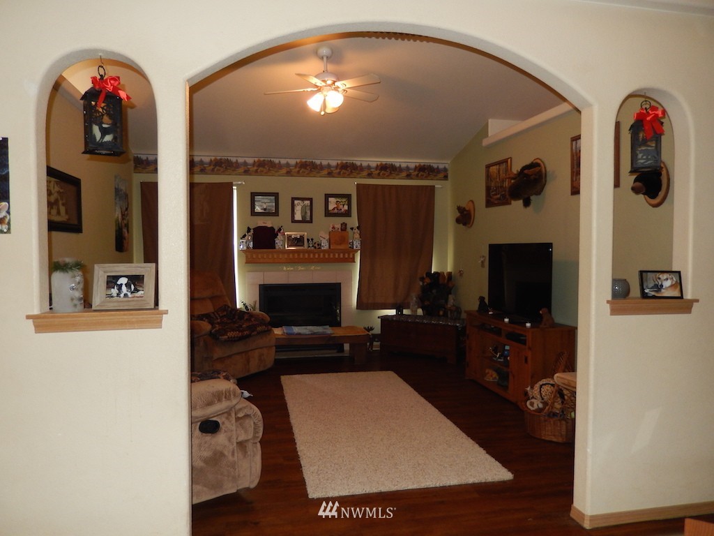 8012 188th Avenue Southwest Rochester, WA 98579 - Photo 4 of 24